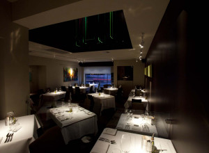 INTIMATE LIGHTING AT JACKSONS RESTAURANT